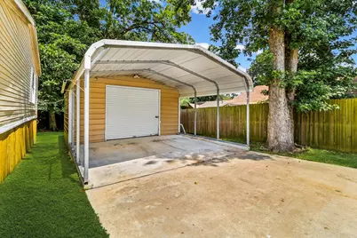 404 E Mimosa Drive, Livingston, TX 77351 - Photo 8