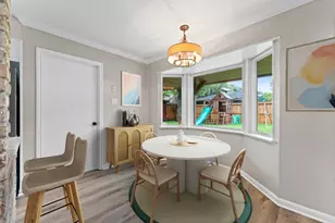 9407 Brooding Oak Cir, Houston, TX 77096 - Photo 16