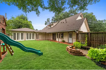 9407 Brooding Oak Circle, Houston, TX 77096 - Photo 34