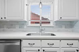 9407 Brooding Oak Cir, Houston, TX 77096 - Photo 12