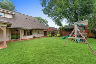 9407 Brooding Oak Cir, Houston, TX 77096 - Photo 32