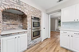 9407 Brooding Oak Cir, Houston, TX 77096 - Photo 14