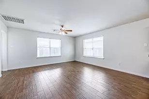 11207 Hall Pines Ct, Houston, TX 77075 - Photo 10