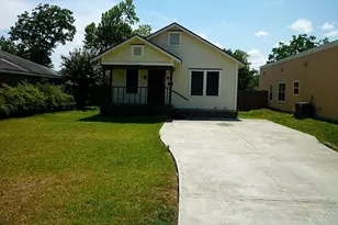 316 S Nugent St, La Porte, TX 77571 - Photo 1