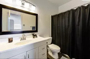3800 Tanglewilde St, Houston, TX 77063 - Photo 12