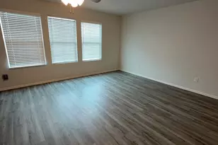 509 Hines Ave, Willis, TX 77378 - Photo 4