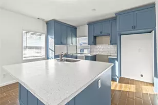 3318 Avenue M, Galveston, TX 77550 - Photo 4