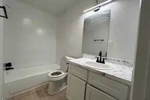 1010 S Wayside Dr, Houston, TX 77023 - Photo 46