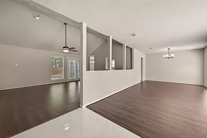 3907 Holly Green Court, Houston, TX 77339 - Photo 4