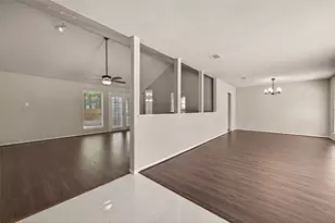 3907 Holly Green Ct, Houston, TX 77339 - Photo 4