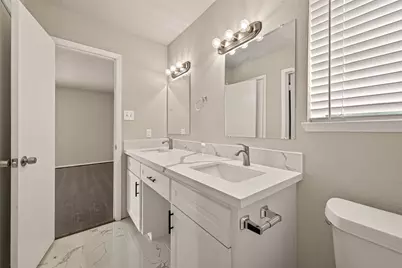 3907 Holly Green Court, Houston, TX 77339 - Photo 34