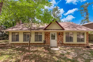 109 Hill Top Rd, Huntsville, TX 77320 - Photo 4