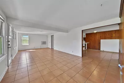 7115 Roswell Street, Houston, TX 77022 - Photo 4