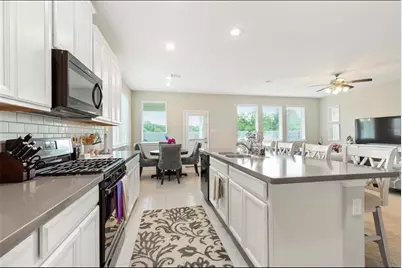 17639 Cypress Hilltop Way, Hockley, TX 77447 - Photo 14