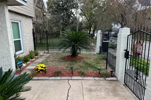 1909 Ruth St, Houston, TX 77004 - Photo 10