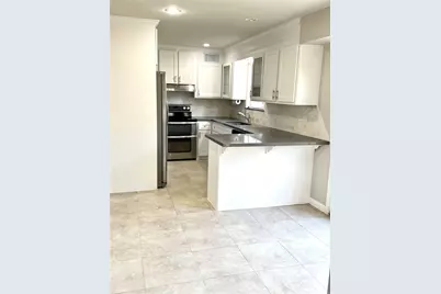 202 Prince Of Wales Street, Conroe, TX 77304 - Photo 6