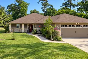 37 Wildwood Lake Dr, Huntsville, TX 77340 - Photo 1