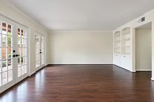 526 N Post Oak Ln, Houston, TX 77024 - Photo 12
