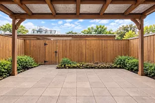 526 N Post Oak Ln, Houston, TX 77024 - Photo 26