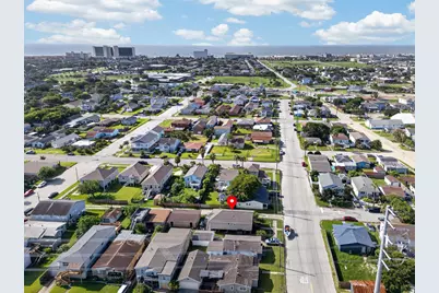 2112 57th Street, Galveston, TX 77551 - Photo 4
