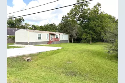 215 Live Oak Street, Crosby, TX 77532 - Photo 1