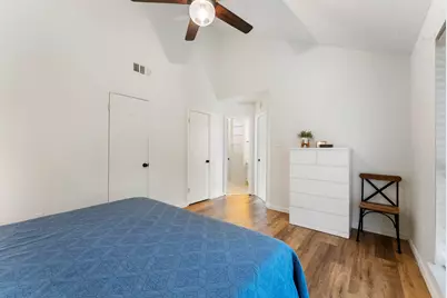 19 Tremont Woods Court, The Woodlands, TX 77381 - Photo 18