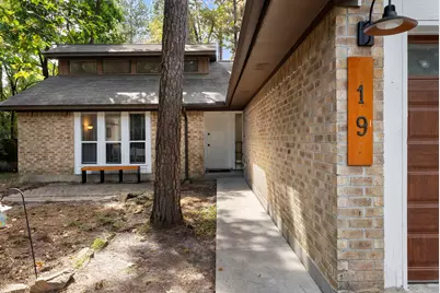 19 Tremont Woods Court, The Woodlands, TX 77381 - Photo 4