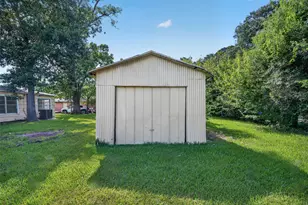 2101 E Fayle St, Baytown, TX 77520 - Photo 40