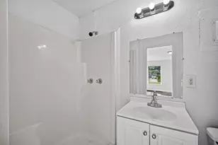 2101 E Fayle St, Baytown, TX 77520 - Photo 34