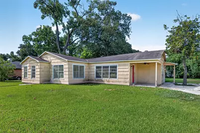 2101 E Fayle Street, Baytown, TX 77520 - Photo 1