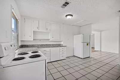 2101 E Fayle Street, Baytown, TX 77520 - Photo 24
