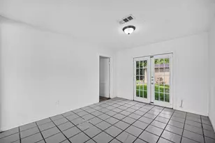 2101 E Fayle St, Baytown, TX 77520 - Photo 14