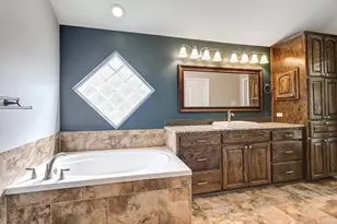 3813 Kangaroo Ct, Corpus Christi, TX 78414 - Photo 4