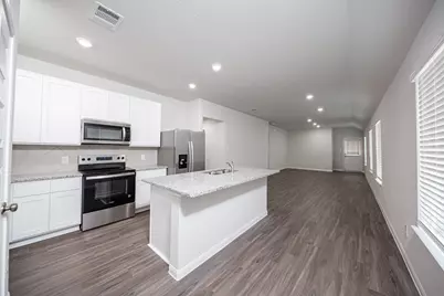 8126 Vanilla Orchid Drive, Houston, TX 77016 - Photo 4