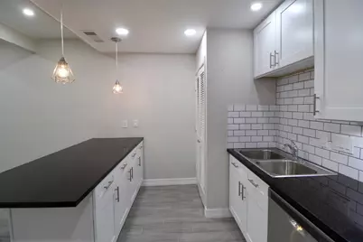 5929 Queensloch Drive #116, Houston, TX 77096 - Photo 4