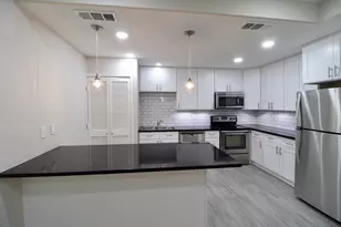 5929 Queensloch Dr, Houston, TX 77096 - Photo 2