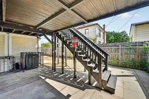 210 W 13th St, Houston, TX 77008 - Photo 34