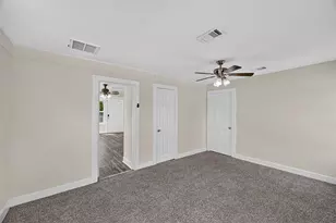 210 W 13th St, Houston, TX 77008 - Photo 30