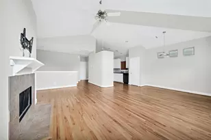 3633 Main Plaza Dr, Houston, TX 77025 - Photo 8