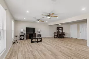 2909 Rosemary Ln, Houston, TX 77093 - Photo 8