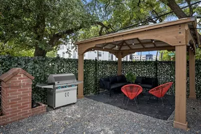 1015 Brooks Street, Houston, TX 77009 - Photo 18