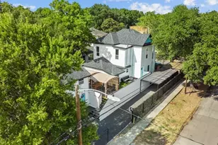 1015 Brooks St, Houston, TX 77009 - Photo 2