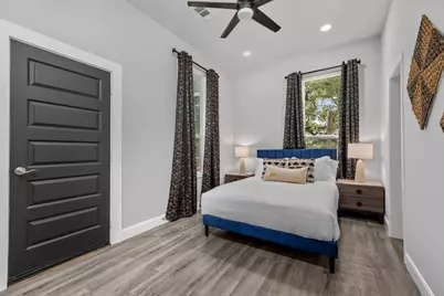 1015 Brooks Street, Houston, TX 77009 - Photo 10