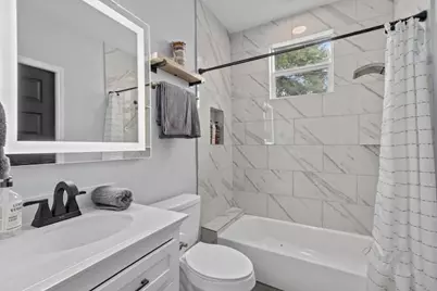 1015 Brooks Street, Houston, TX 77009 - Photo 14
