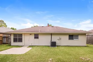 8514 Forest Point Dr, Humble, TX 77338 - Photo 16