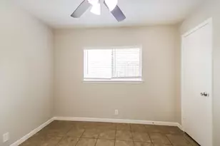 8514 Forest Point Dr, Humble, TX 77338 - Photo 14