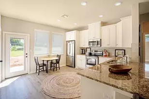 1013 Cottonwood Bend Ln, Waller, TX 77484 - Photo 6