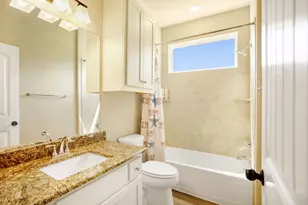 1013 Cottonwood Bend Ln, Waller, TX 77484 - Photo 10