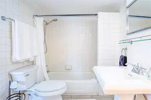 860 E 25th St, Houston, TX 77009 - Photo 14