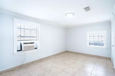 860 E 25th Street, Houston, TX 77009 - Photo 12